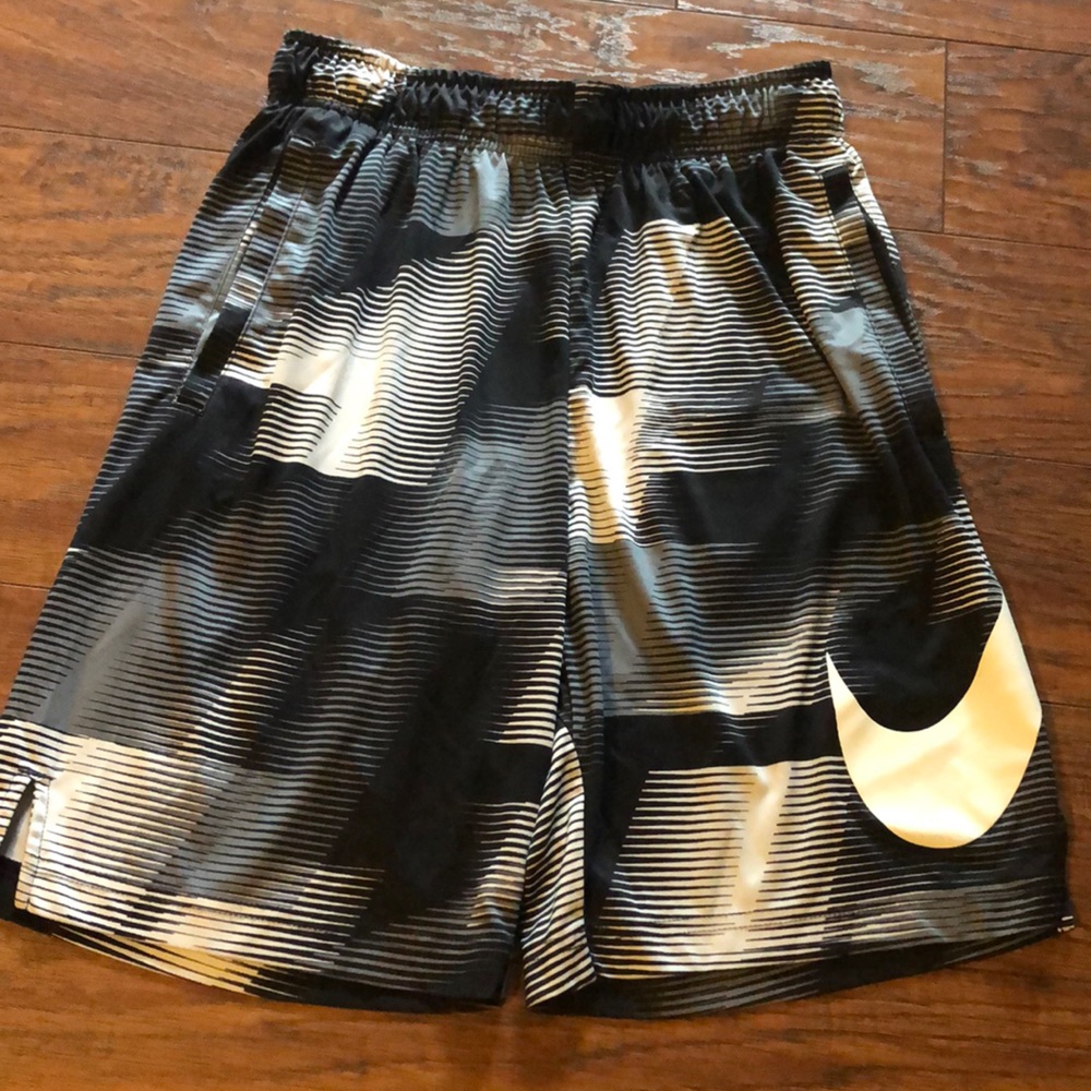 Nike Boys Dri-Fit Shorts Large L